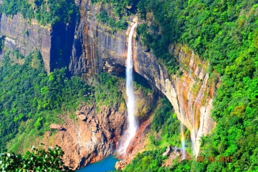 Witness Nature's Beauty at the Stunning Nohkalikai Falls Today