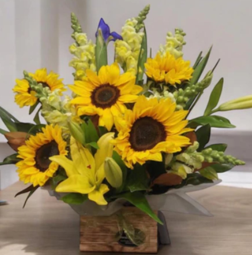 Celebrating Life’s Moments with Thoughtful Blooms: A Guide to Meaningful Flower Gifting