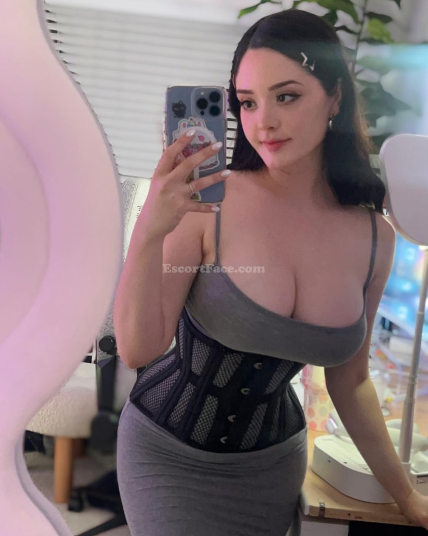 Model Call Girls In Dubai	+971585498622