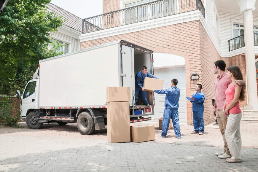 Is Tipping Movers Necessary? Here’s What You Should Know Before the Move