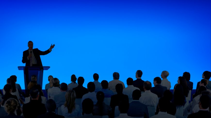The Power of a Dynamic Conference Speaker on Stage